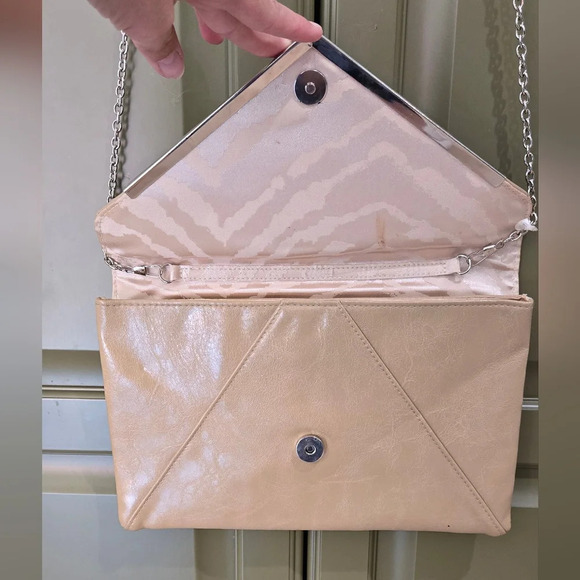 INC international concepts envelope chain purse - Picture 5 of 7